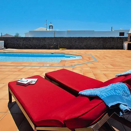 Vacation Home, San Bartolome Semesterbostad